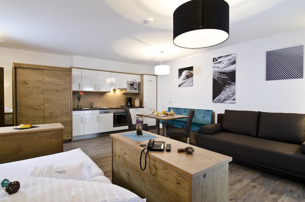 Aparthotel Wolfs Aparts + 4*